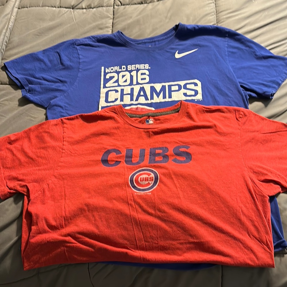 Lot of 2 Chicago Cubs T-shirts